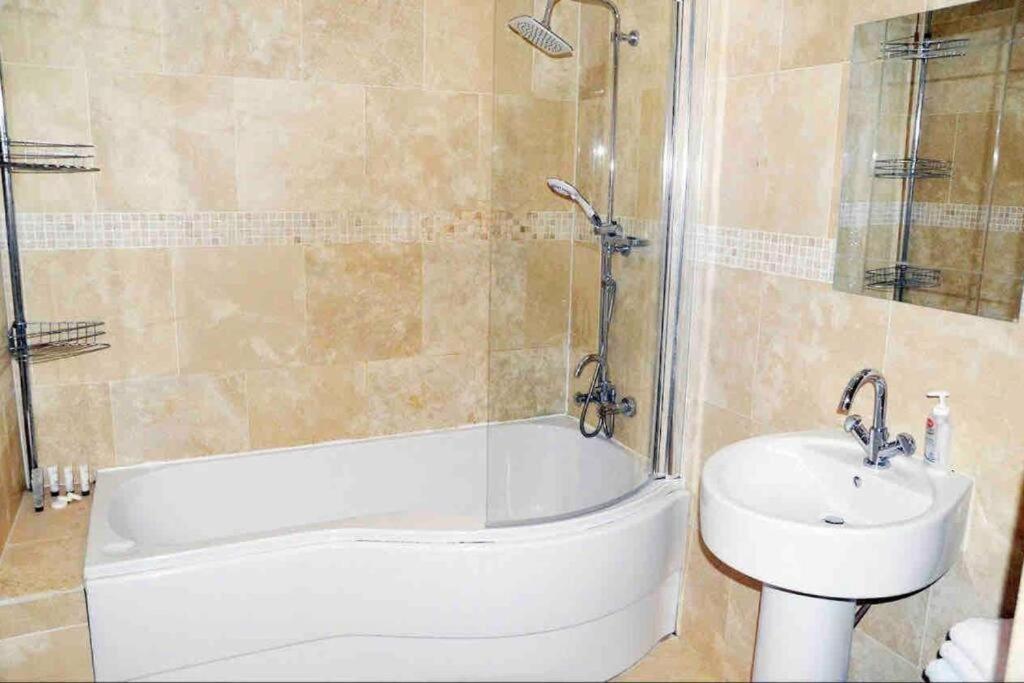2 Bedrooms, 2 Bathrooms Stunning Penthouse City View Bradford  Ngoại thất bức ảnh